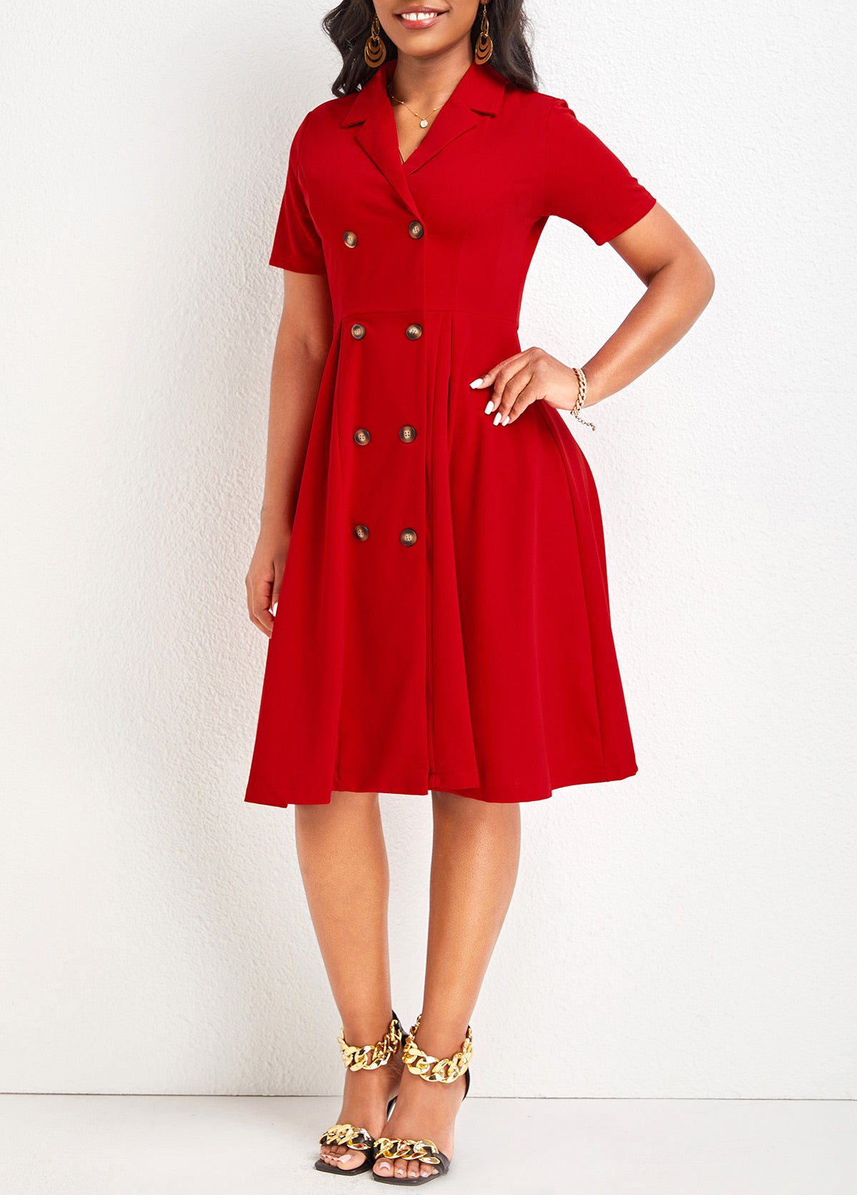 Robe rouge croisée à manches courtes