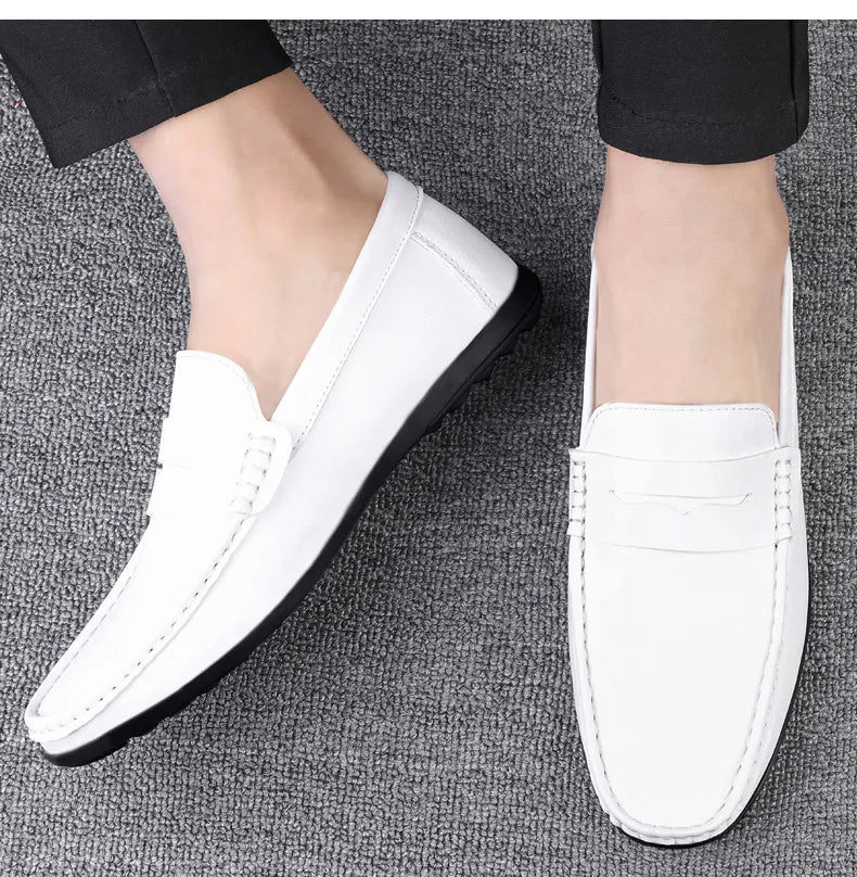 حذاء لوفر كاجوال من الجلد الأبيض