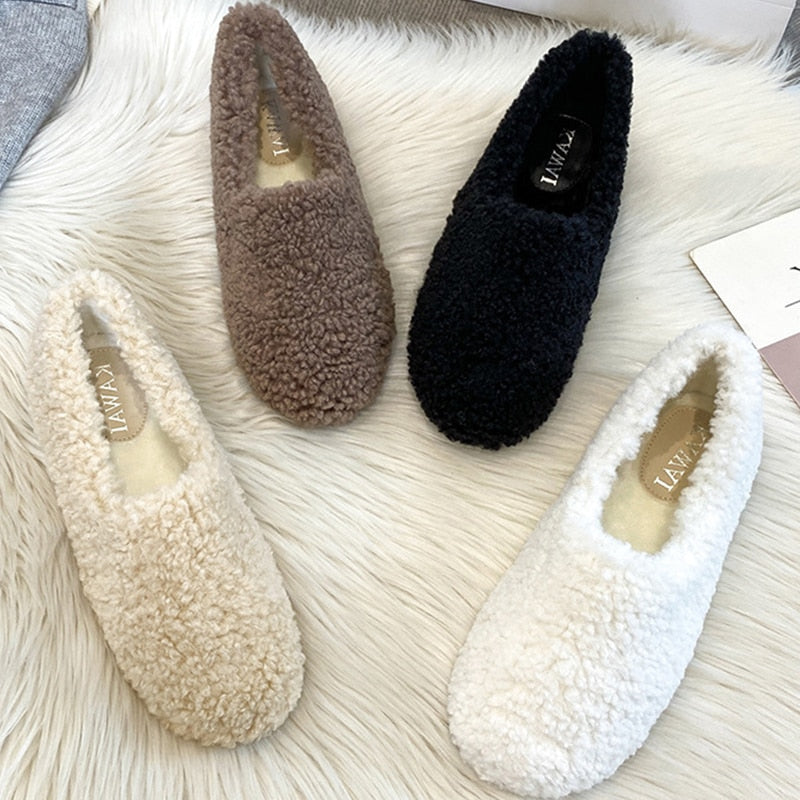 Kuschelige Loafer aus lockigem Schaffell