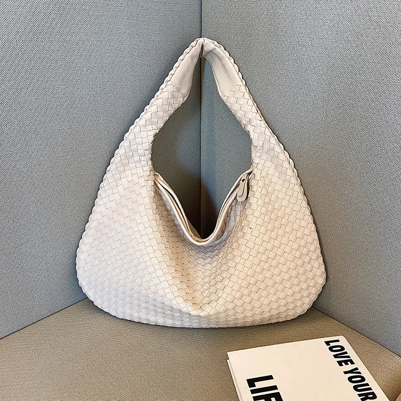 Bolso tejido de material PU marrón