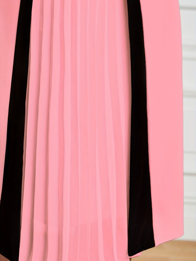 Geplooide roze jurk met vierkante hals