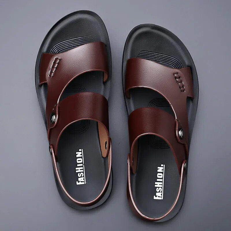 Sandalen aus Leder mit Knöchelriemen