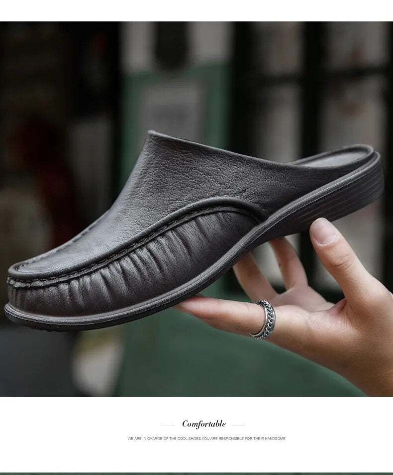 Sapatos baixos de couro pretos sem cadarço